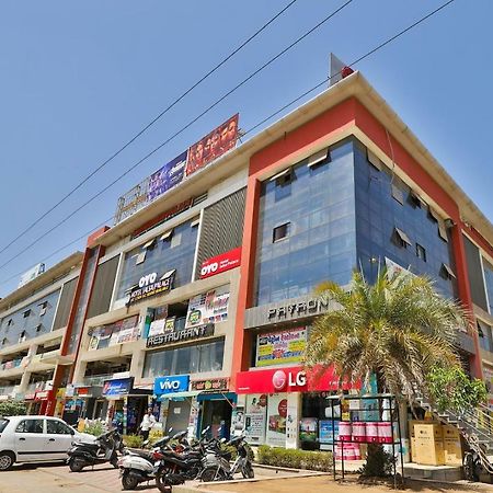 Oyo 37398 Hotel Jalsa Palace Narora Exterior foto